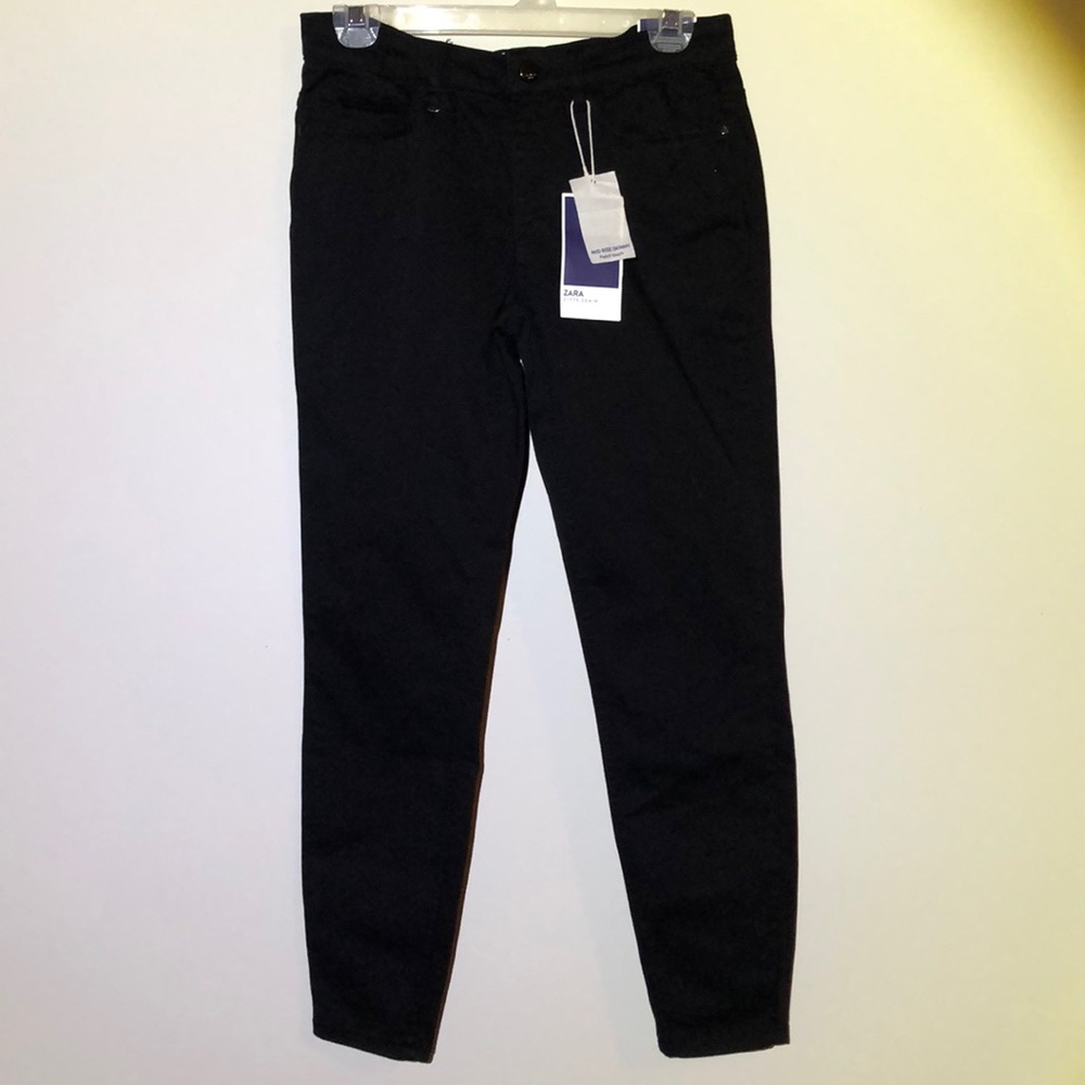 NWT- women’s Zara mid rise skinny jeans